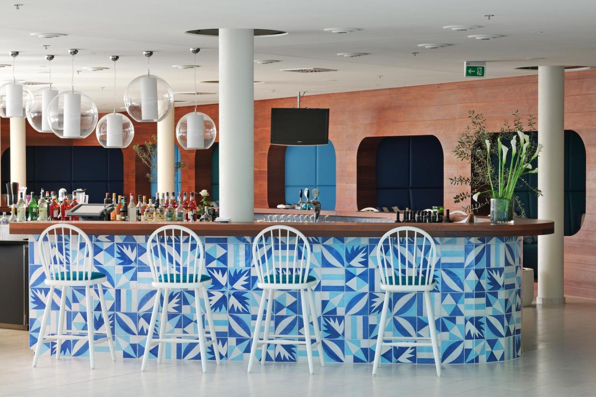 Falkensteiner Hotel & Spa Iadera Petrcane Eksteriør billede Bar at the hotel